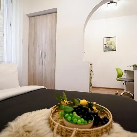 Apartment Central Retreat - Modern On Magheru Blvd Bucharest