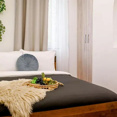Apartment Central Retreat - Modern On Magheru Blvd *